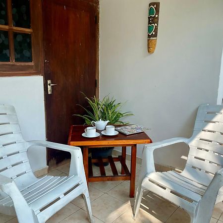 The Breeze Mirissa Bed & Breakfast ภายนอก รูปภาพ