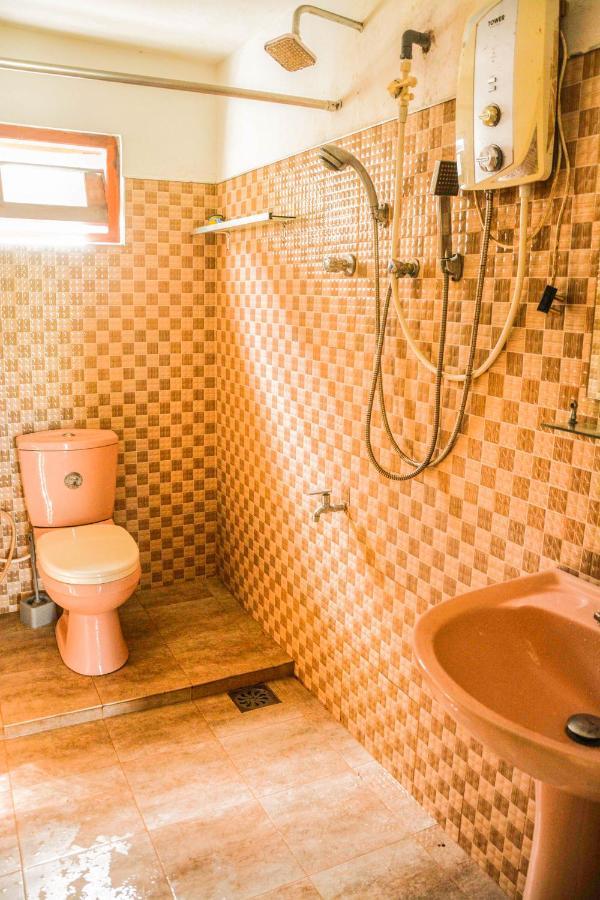 The Breeze Mirissa Bed & Breakfast ภายนอก รูปภาพ