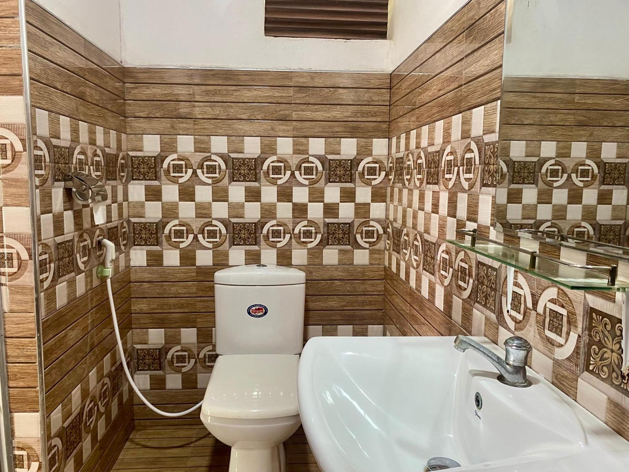 The Breeze Mirissa Bed & Breakfast ภายนอก รูปภาพ