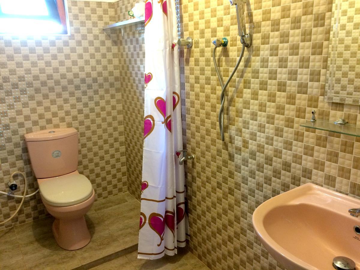 The Breeze Mirissa Bed & Breakfast ภายนอก รูปภาพ